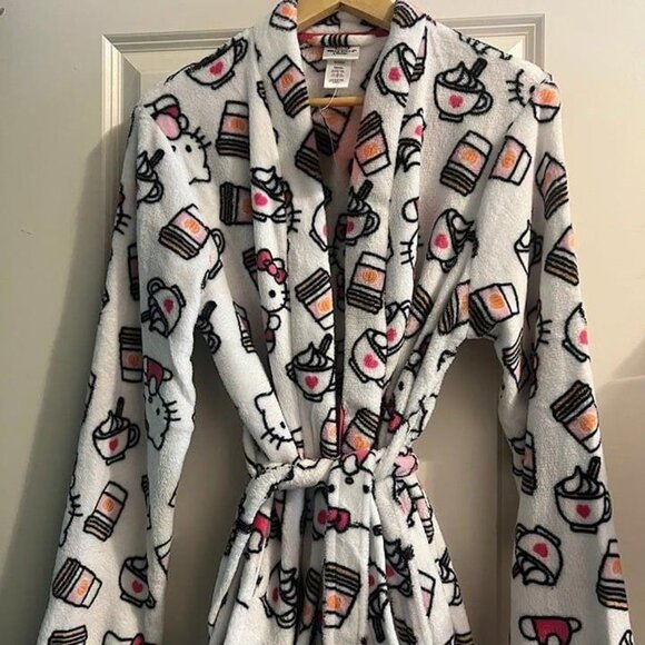 Hello Kitty Robe Fall Pumpkin Spice Latte Coffee Cup Size Medium - Picture 1 of 3